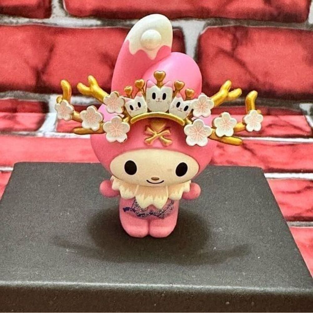 Tokidoki Unicorn X Hello Kitty My Melody figure vinyl